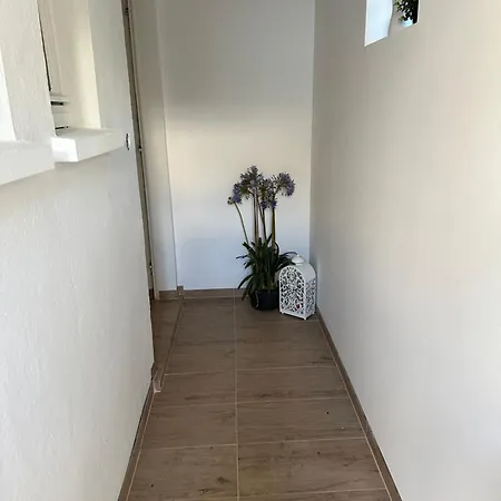 - Monteurzimmer Am Aartalssee Bischoffen