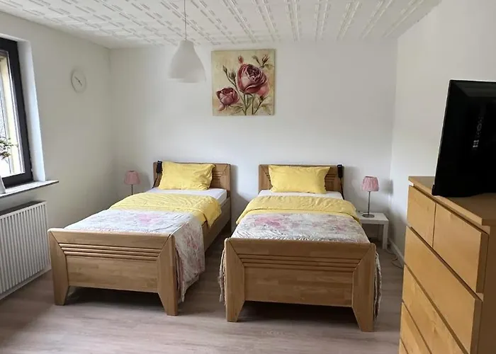 - Monteurzimmer Am Aartalssee * Bischoffen