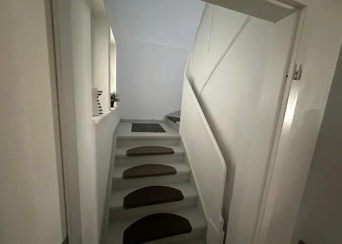 - Monteurzimmer Am Aartalssee * Bischoffen